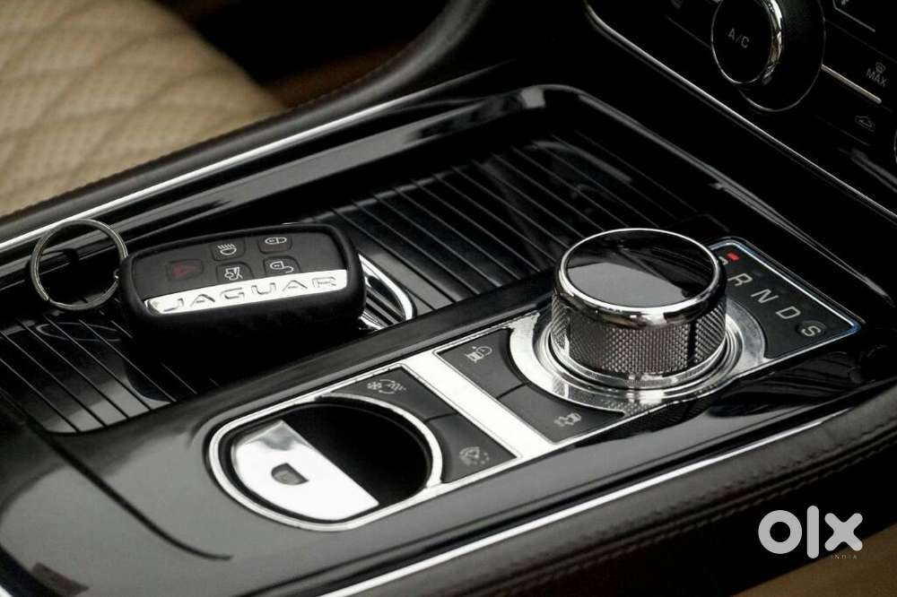 Jaguar Xj L 2.0 Petrol, 2017, Petrol