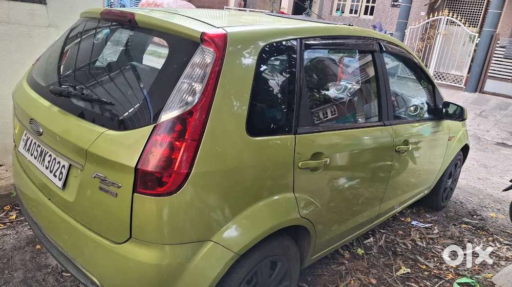 Ford Figo Diesel Titanium 2011 Variant