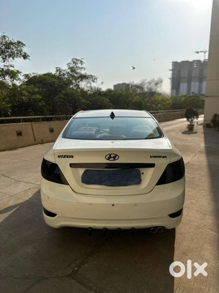 Hyundai Fluidic Verna 2012