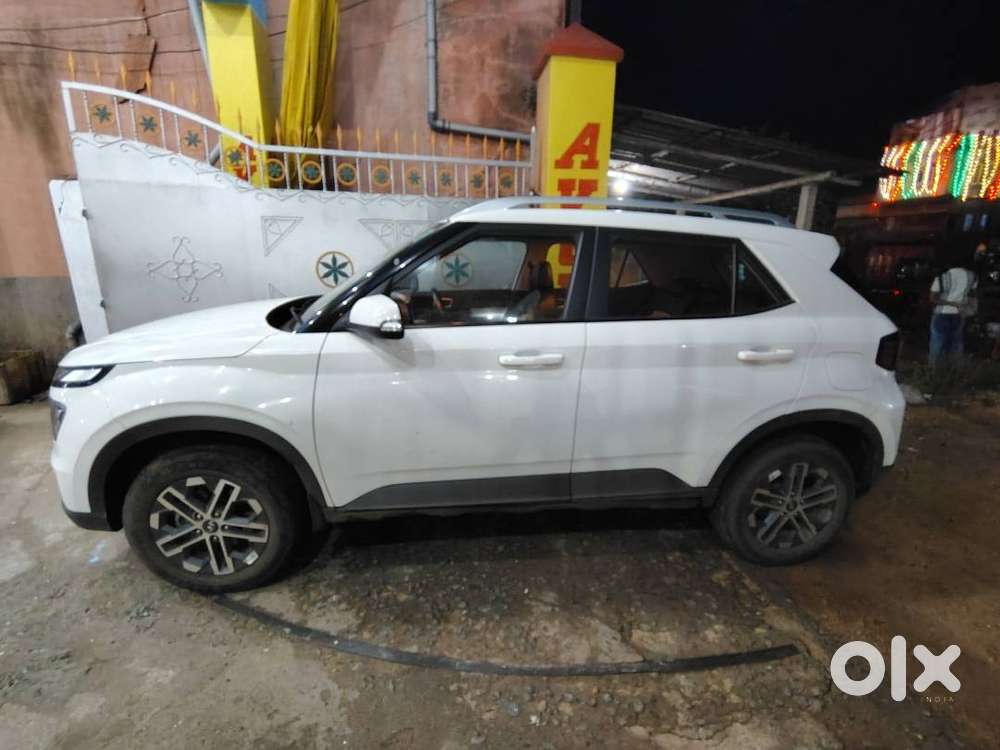 Venue Sx 1.2 Petrol With Alloy Wheel & 15 Yr Reg