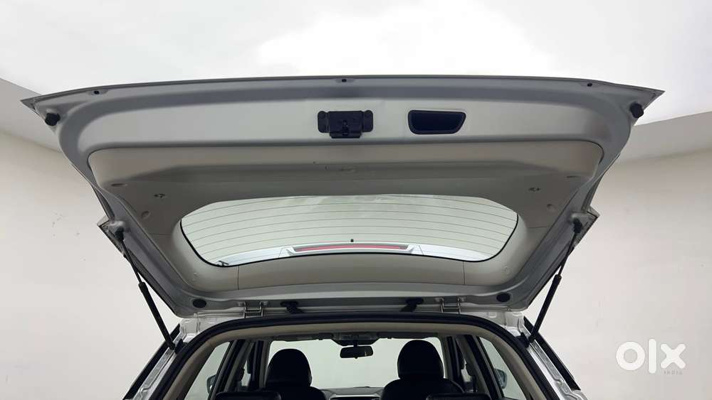 Mahindra Xuv300 W8 Diesel, 2023, Diesel