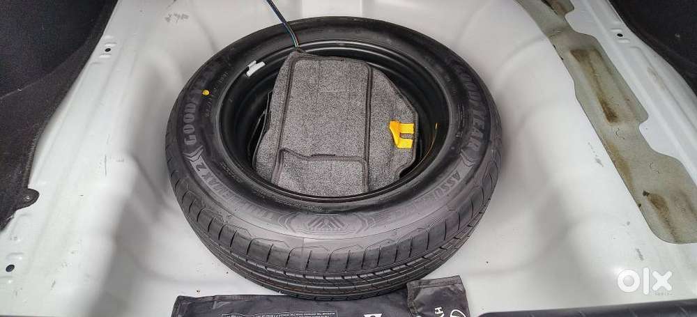 Hyundai Verna 1.5 Sx Ivt, 2023, Petrol