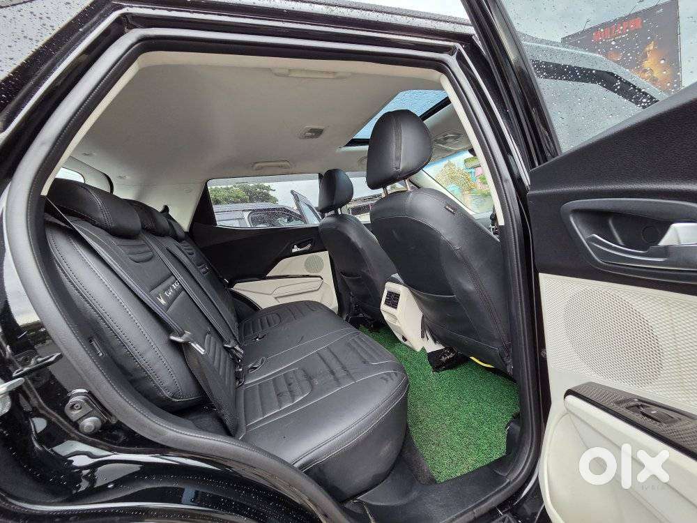 Mahindra Xuv 3xo Ax5l Pg Mt, 2026, Petrol
