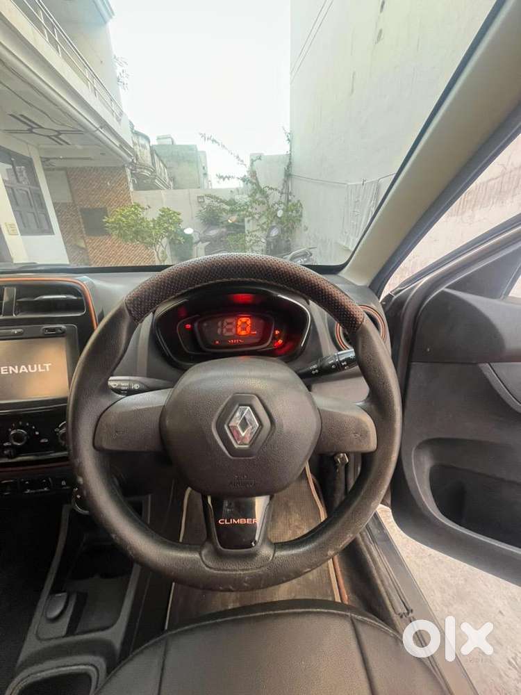 Renault Car 2017 Petrol Automatic Lady Driven