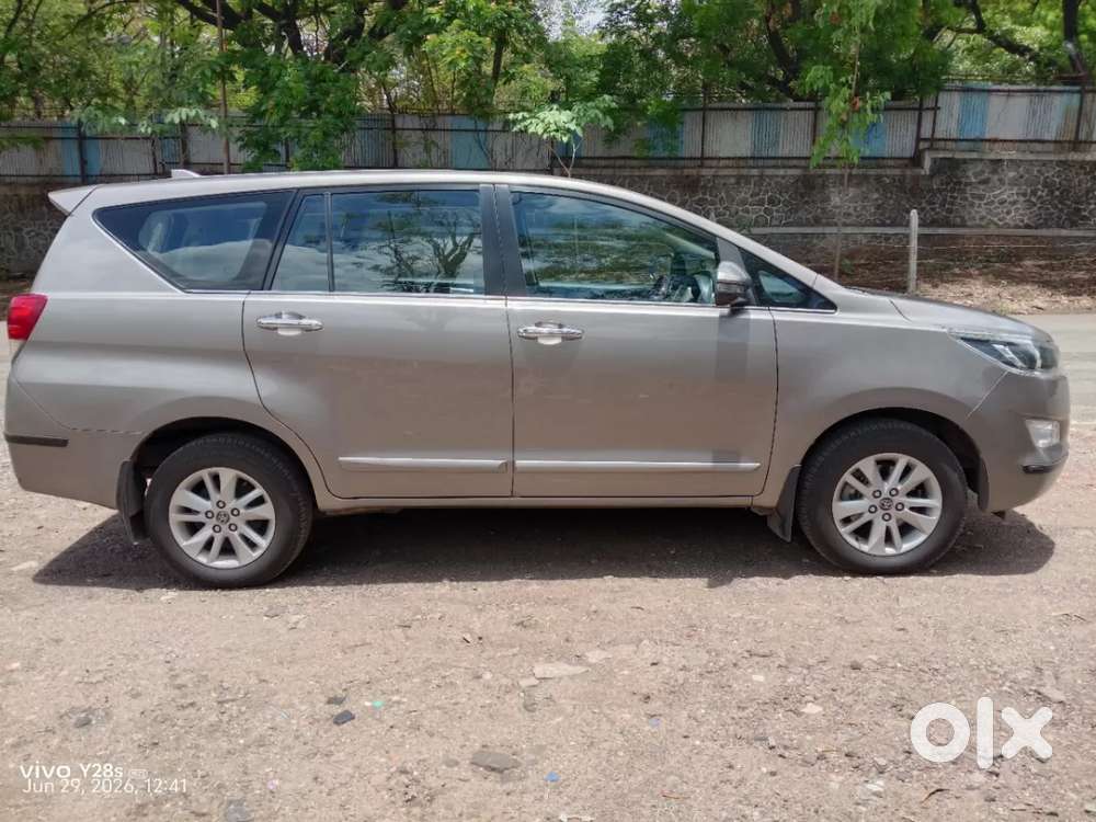 Toyota Innova Crysta [2020-ongoing] 2.4 Vx 7 Str, 2017, Diesel