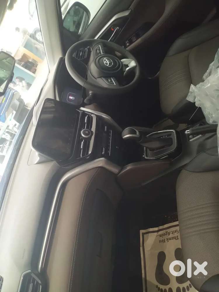 Toyota Hyryder V Hybrid Automatic  Best Offer Available