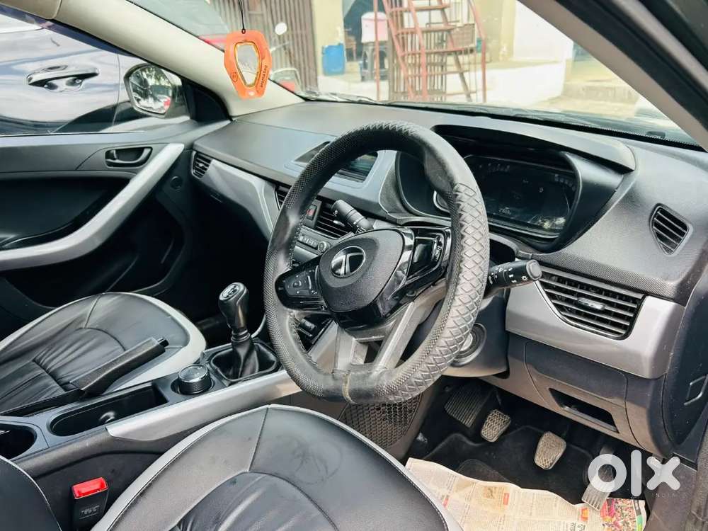 Tata Nexon 2022 Petrol 28000 Km Driven