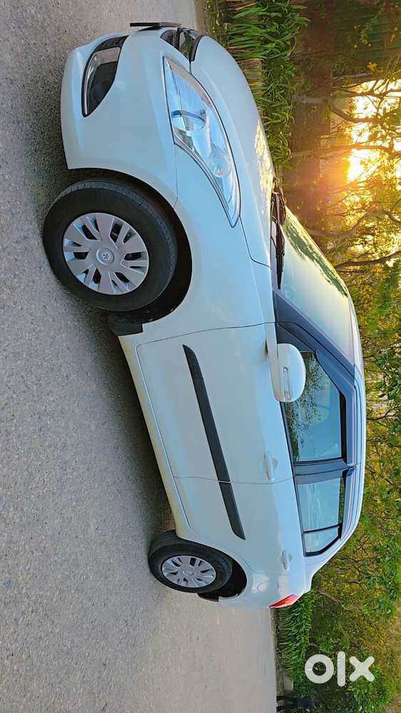 Maruti Suzuki Swift Dzire Vdi Optional, 2016, Diesel