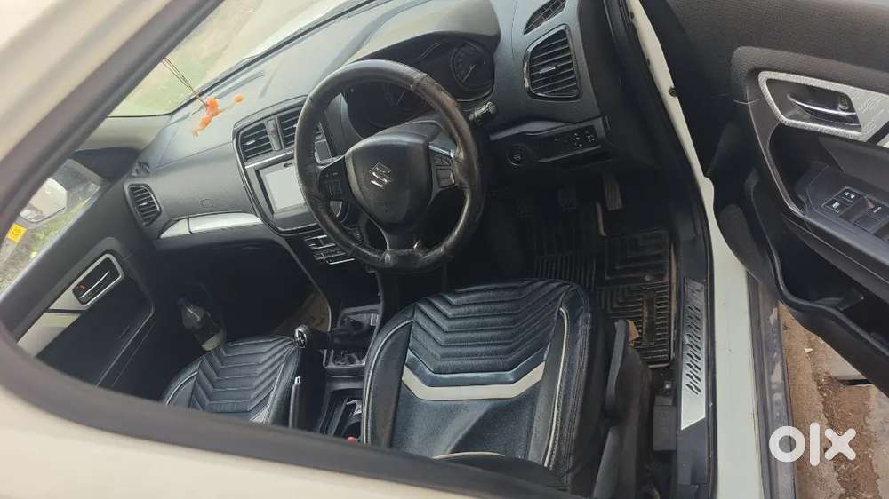 Vitara Brezza 2019 Top Model Manual White