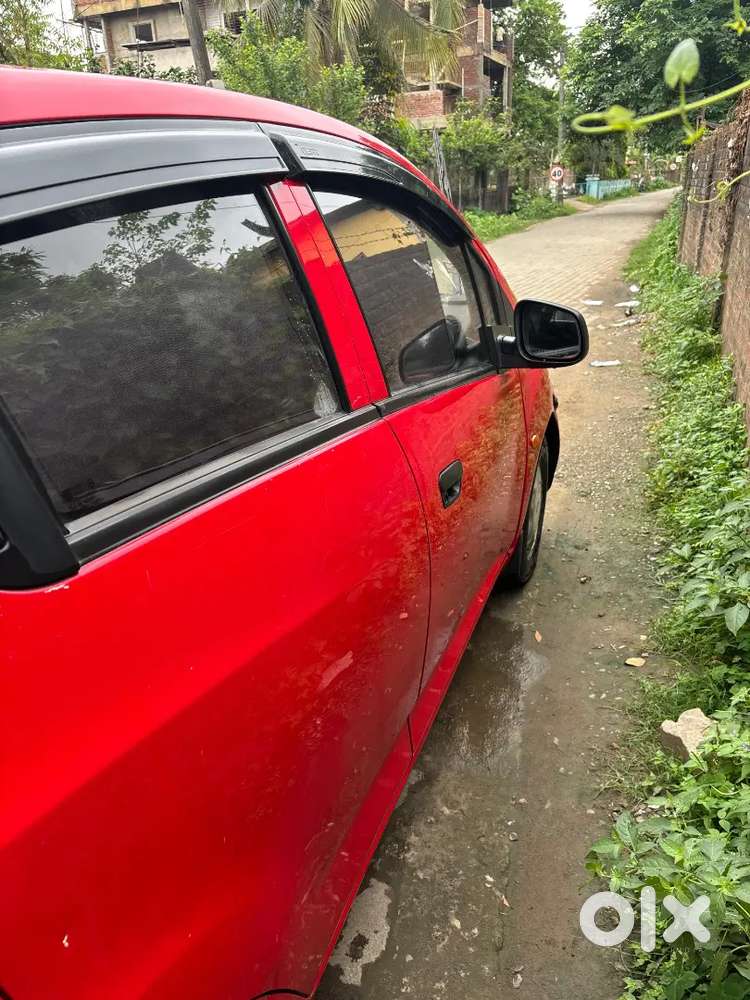 Chevrolet Beat Petrol 2010