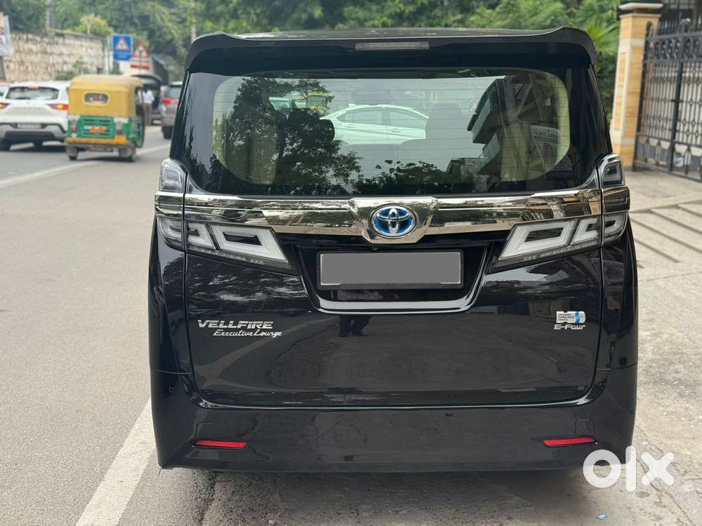 Toyota Vellfire 2.5 Executive Lounge, 2020, Petrol