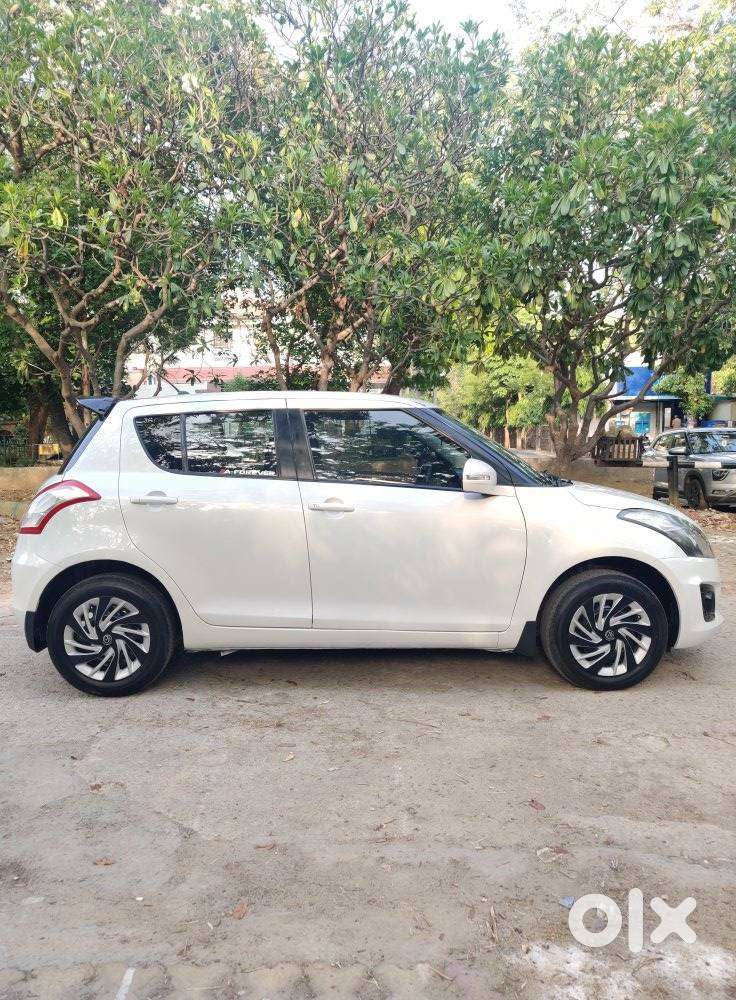 Maruti Suzuki Swift Vxi + Manual, 2016, Petrol