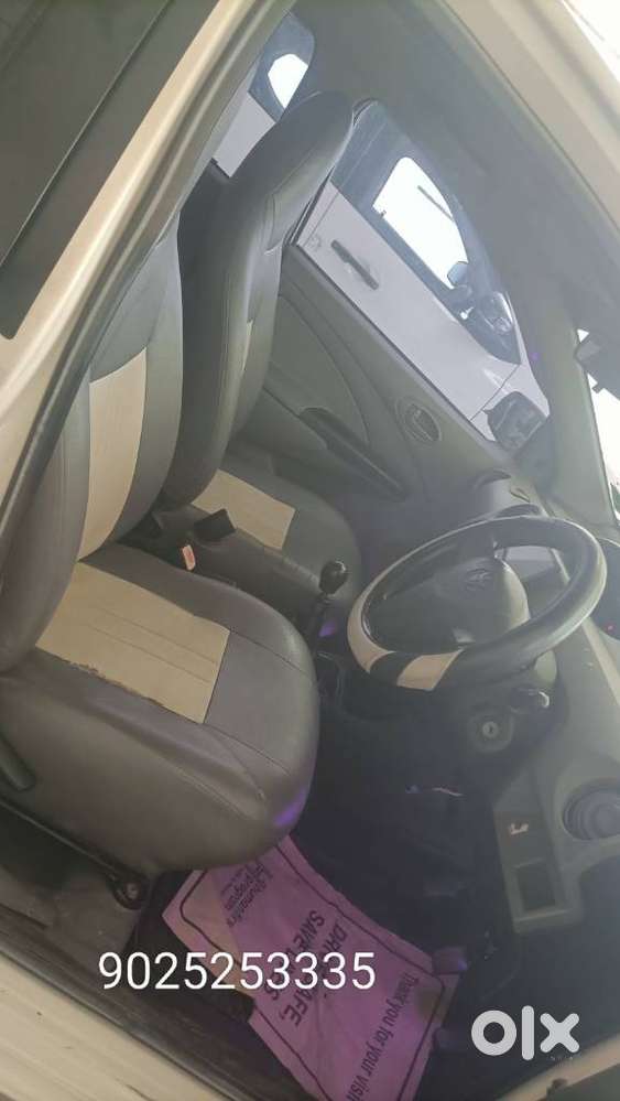 Toyota Etios 2010-2012 G, 2011