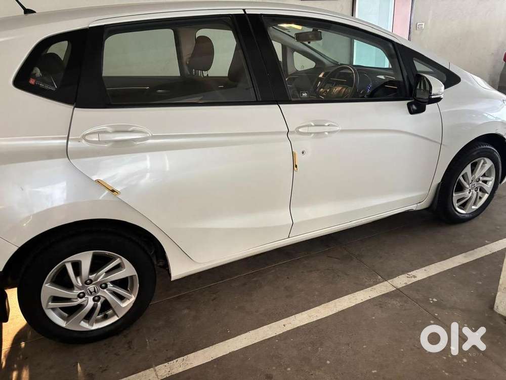 Honda Jazz 2017 Petrol 27700 Km Driven