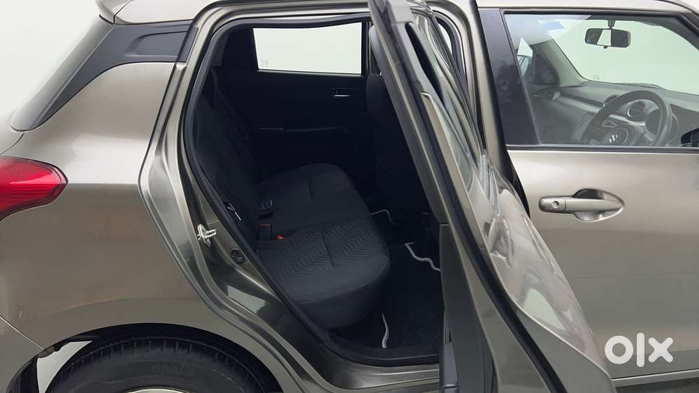 Maruti Suzuki Swift Vvt Vxi, 2021, Petrol