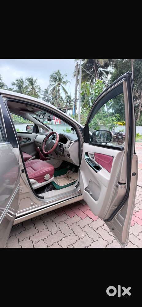 Toyota Innova Diesel 2012
