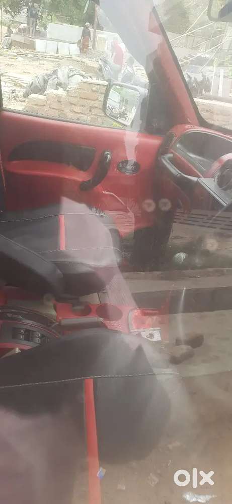 Mahindra Bolero Neo 2013