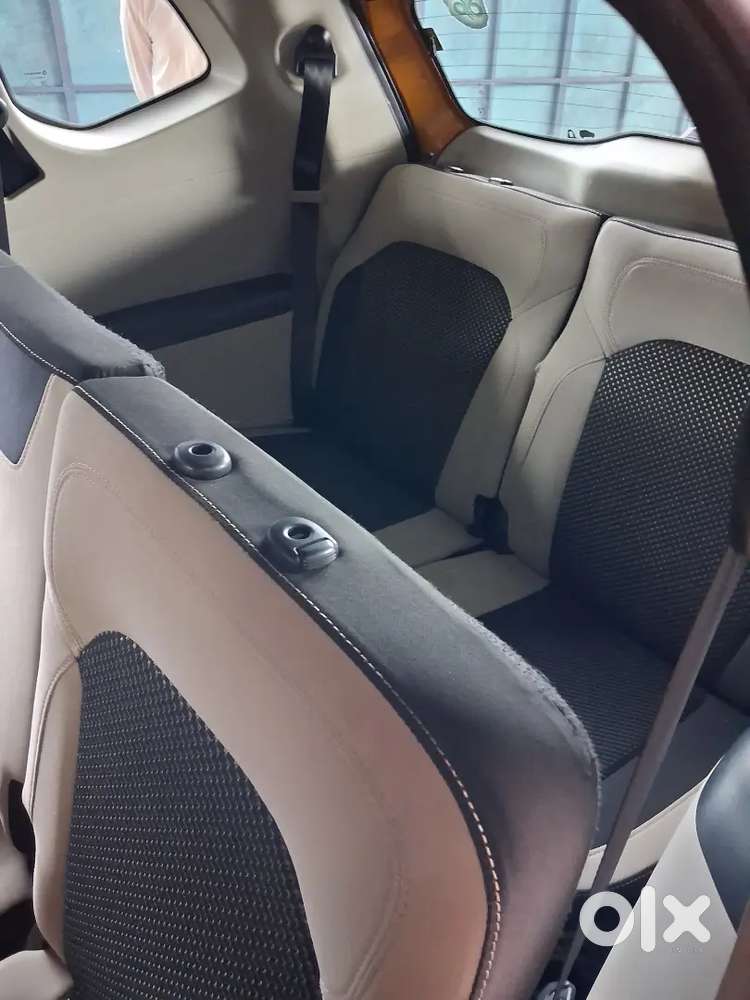 Renault Triber Petrol Amt 2022 Dual Tone