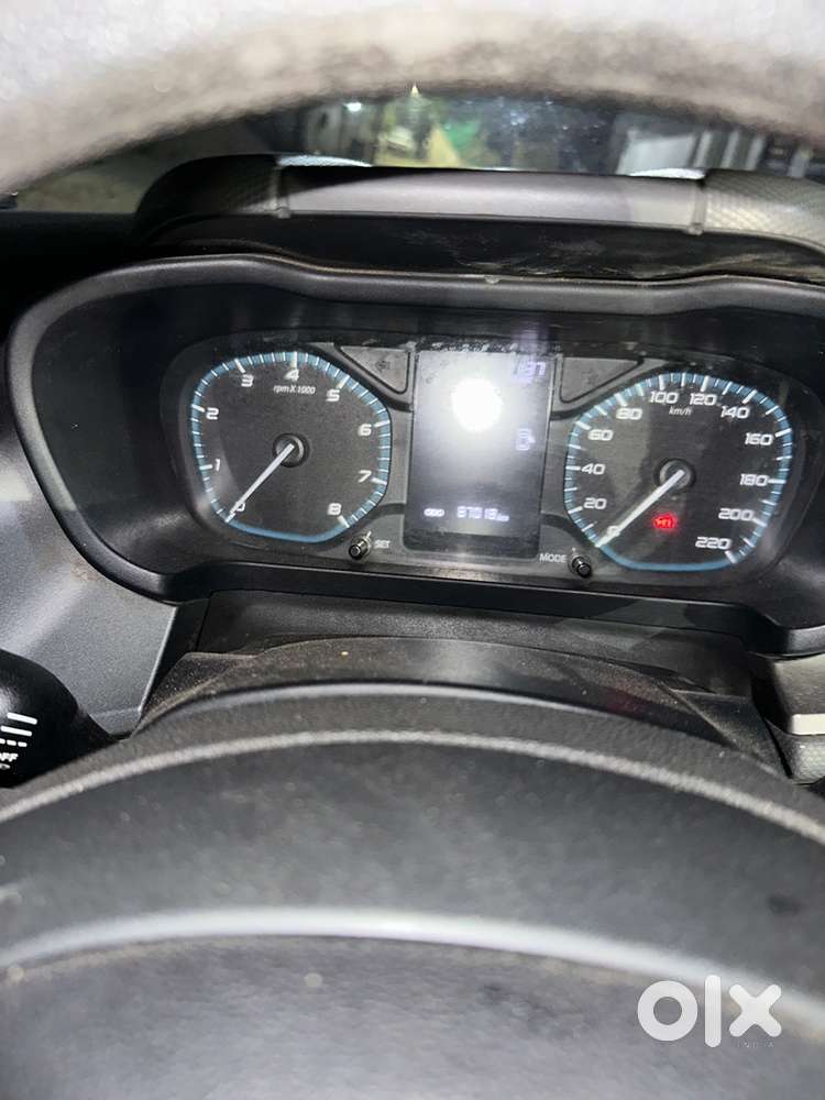 Tata Altroz Petrol 2021