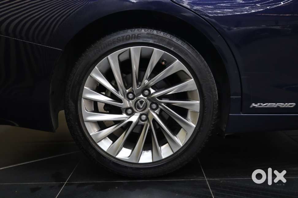 Lexus Es 300h Luxury, 2021, Cng & Hybrids