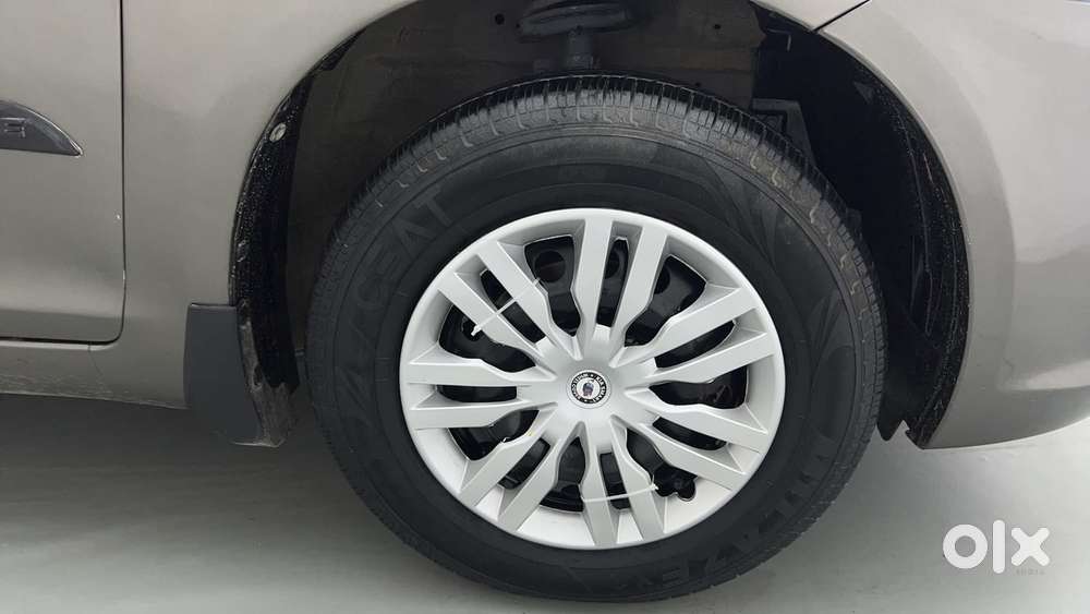 Maruti Suzuki Swift Dzire 1.3 Vxi, 2015, Petrol