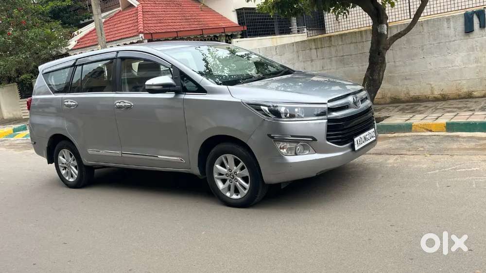 Toyota Innova Crysta 2017 Petrol 125000 Km Driven