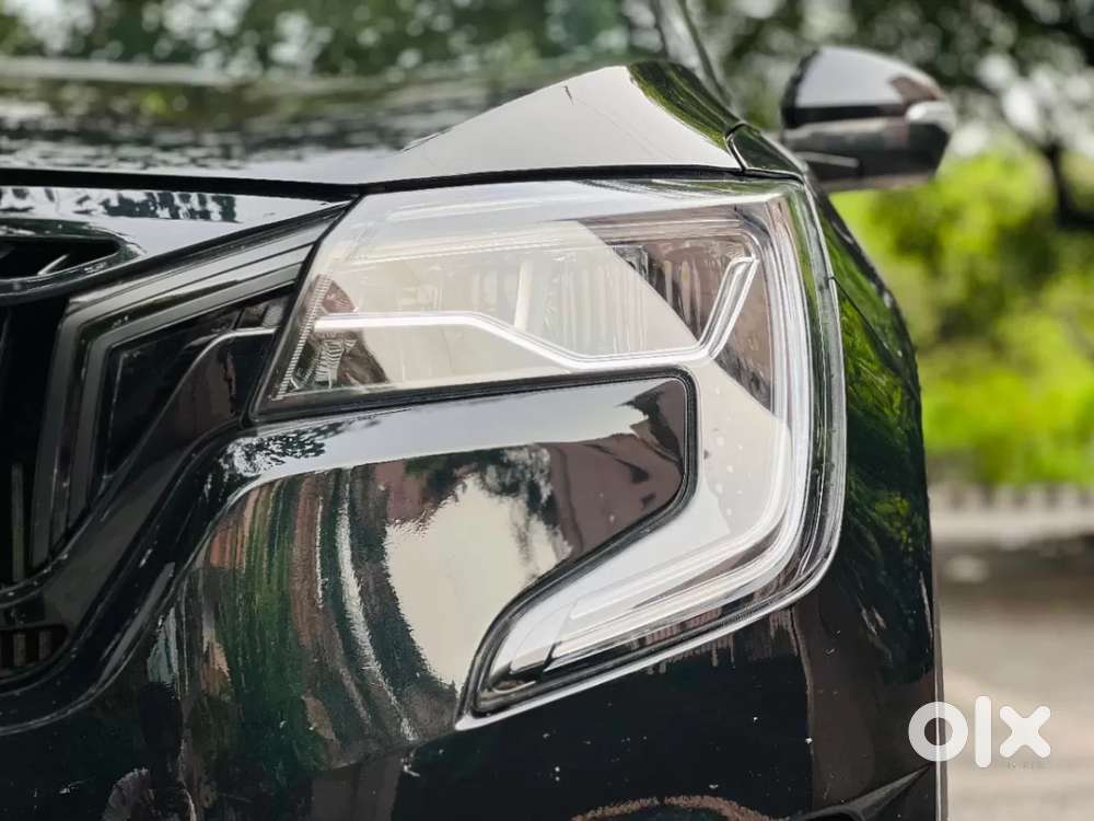 Mahindra Xuv700 2.0 Ax 7 Petrol Mt Str, 2024, Petrol