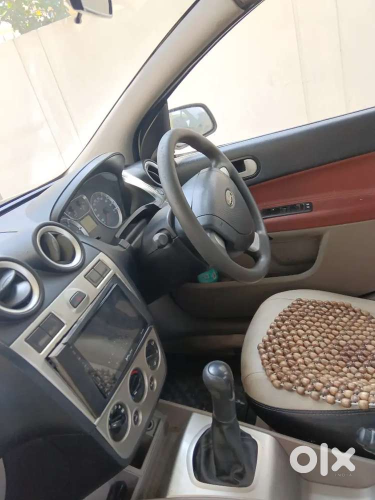 Ford Fiesta 1.4 Zxi 2010