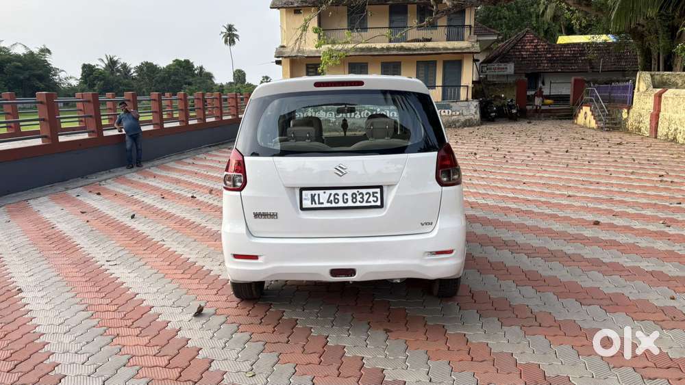 Maruti Suzuki Ertiga 2012-2015 Vdi, 2012, Diesel