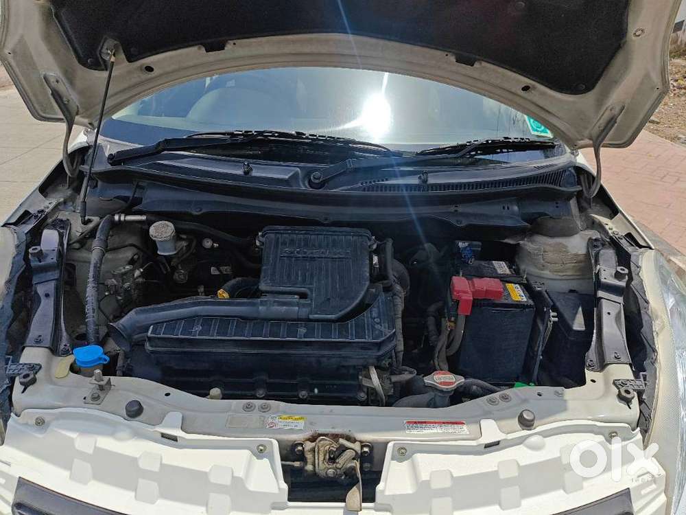 Maruti Suzuki Swift Lxi Optional-o, 2016, Petrol