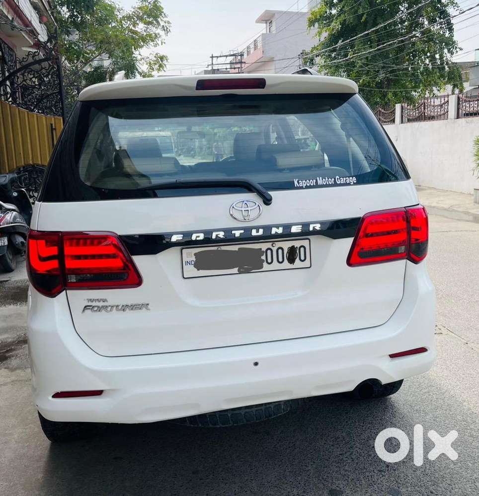 Toyota Fortuner 2011 Manual 4x4 Diesel Well Maintained