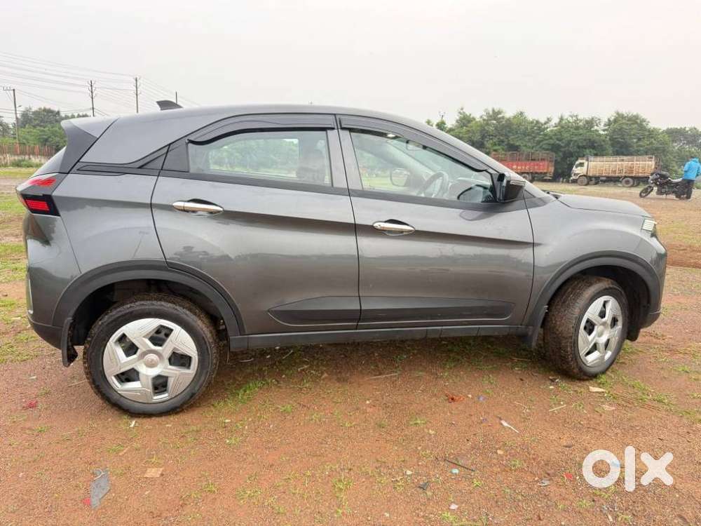 Tata Nexon Smart Plus S 1.2 Revotron Petrol 5 Mt, 2024, Petrol
