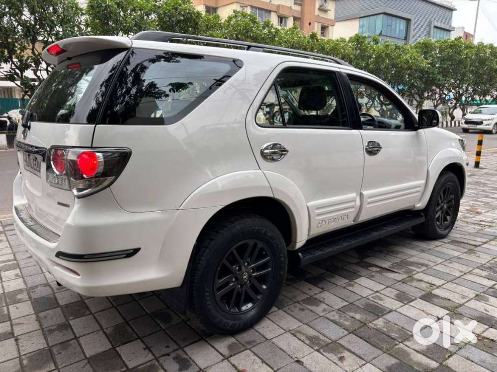 Toyota Fortuner 4x4 At, 2015, Diesel