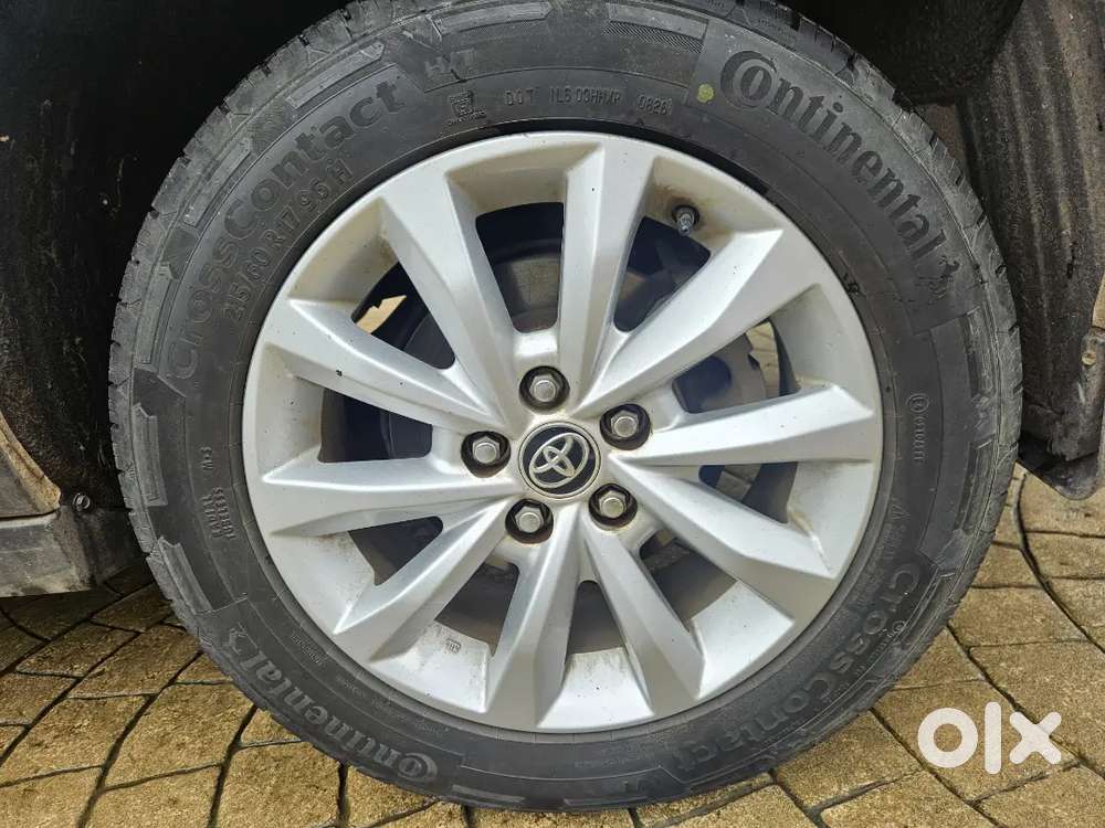 Toyota Innova Hycross 2023 Vx Hybrid