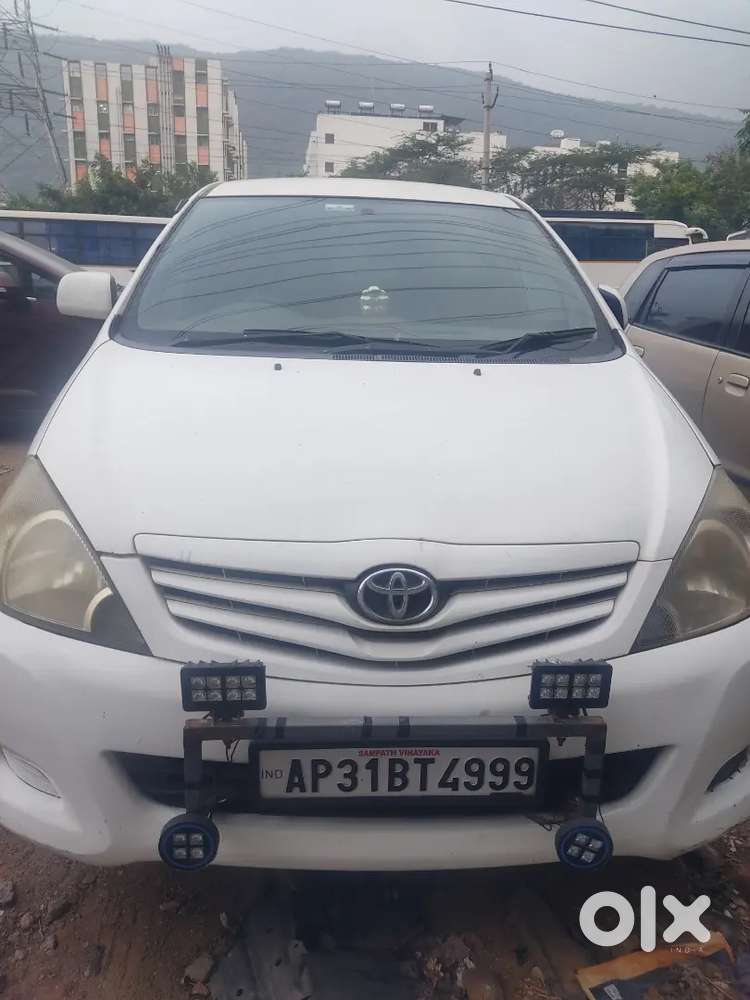 Toyota Innova 2011 Diesel 103000 Km Driven