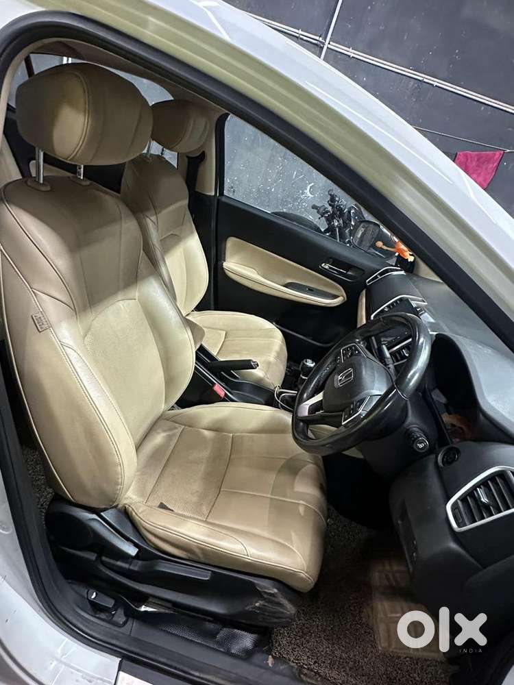 Honda City Zx 2022 Petrol 47522 Km Driven