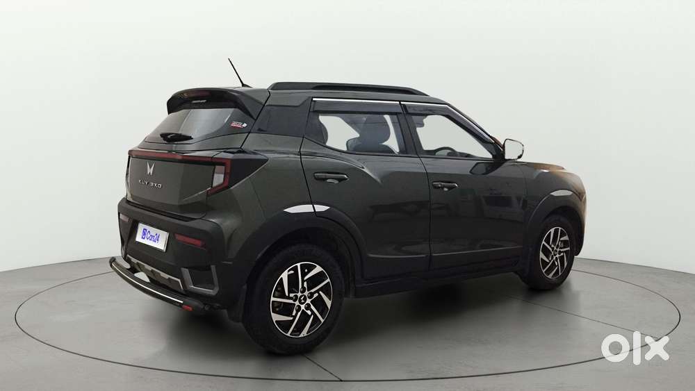 Mahindra Xuv 3xo Ax5 Pm Mt, 2025, Petrol