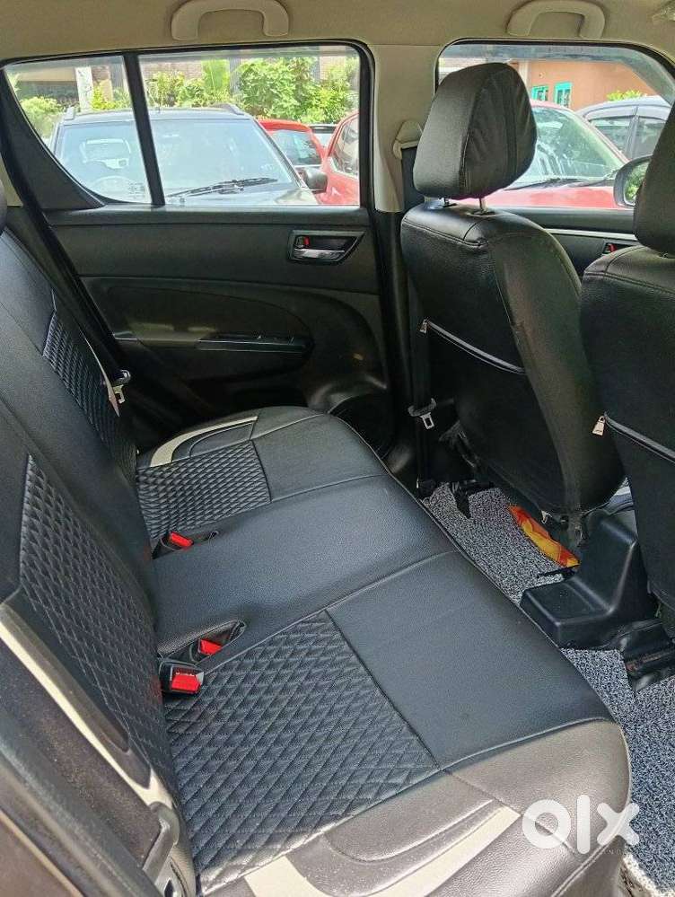 Maruti Suzuki Swift Vxi + Manual, 2017, Petrol