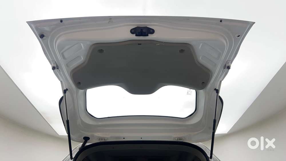 Renault Triber Rxt, 2022, Petrol