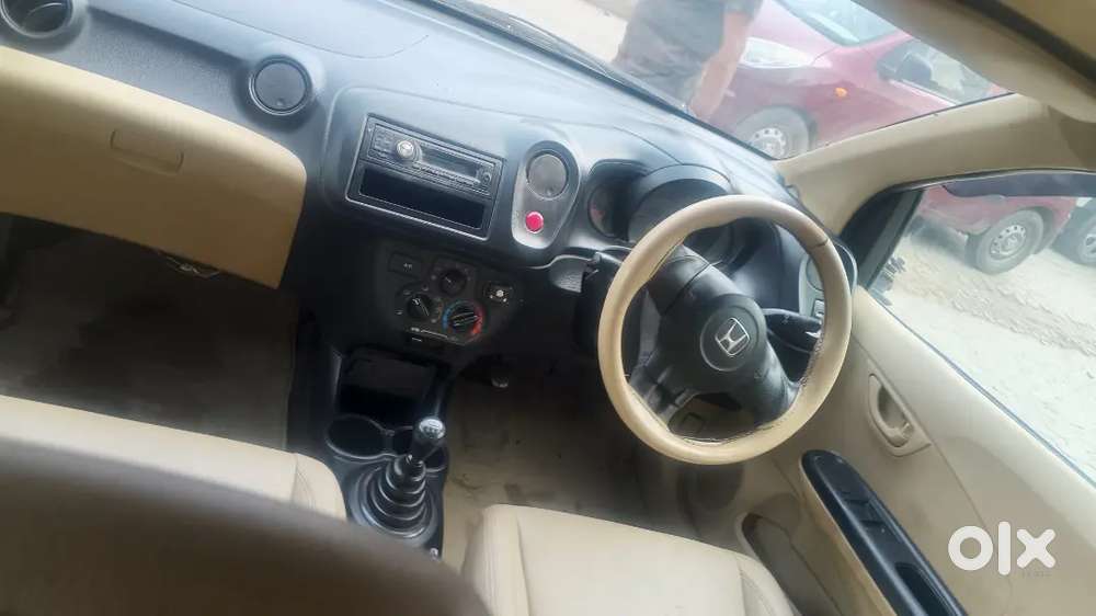 Honda Amaze V Petrol 2014