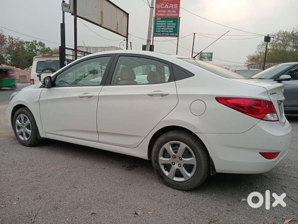 Hyundai Verna 1.6 Ex Vtvt, 2013, Petrol