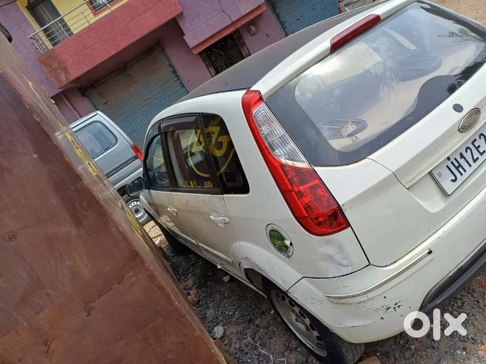 Ford Figo 2013 Petrol 86530 Km Driven