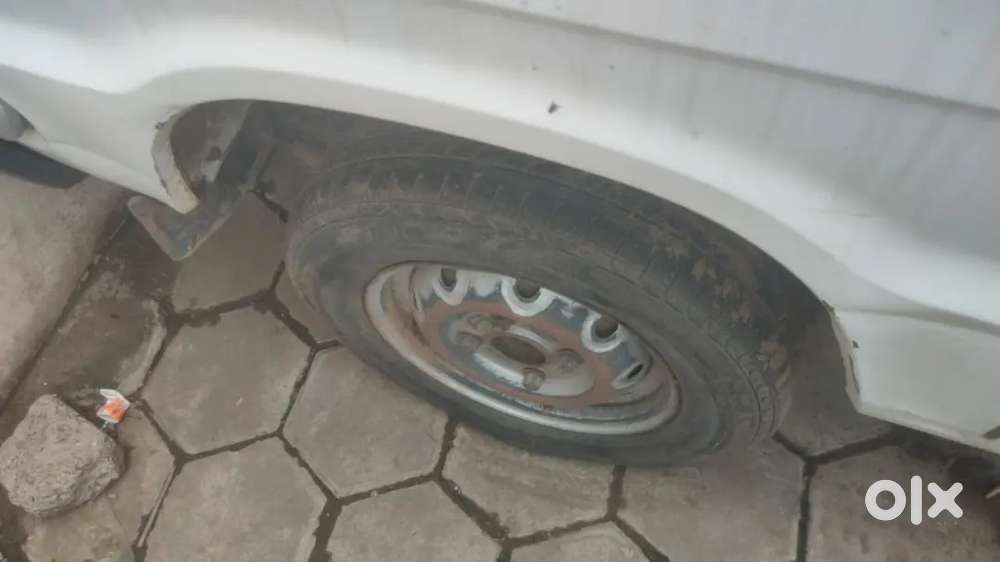 2014 First Owner White Colour Tyre Ok 2029 Paper Valid School Van