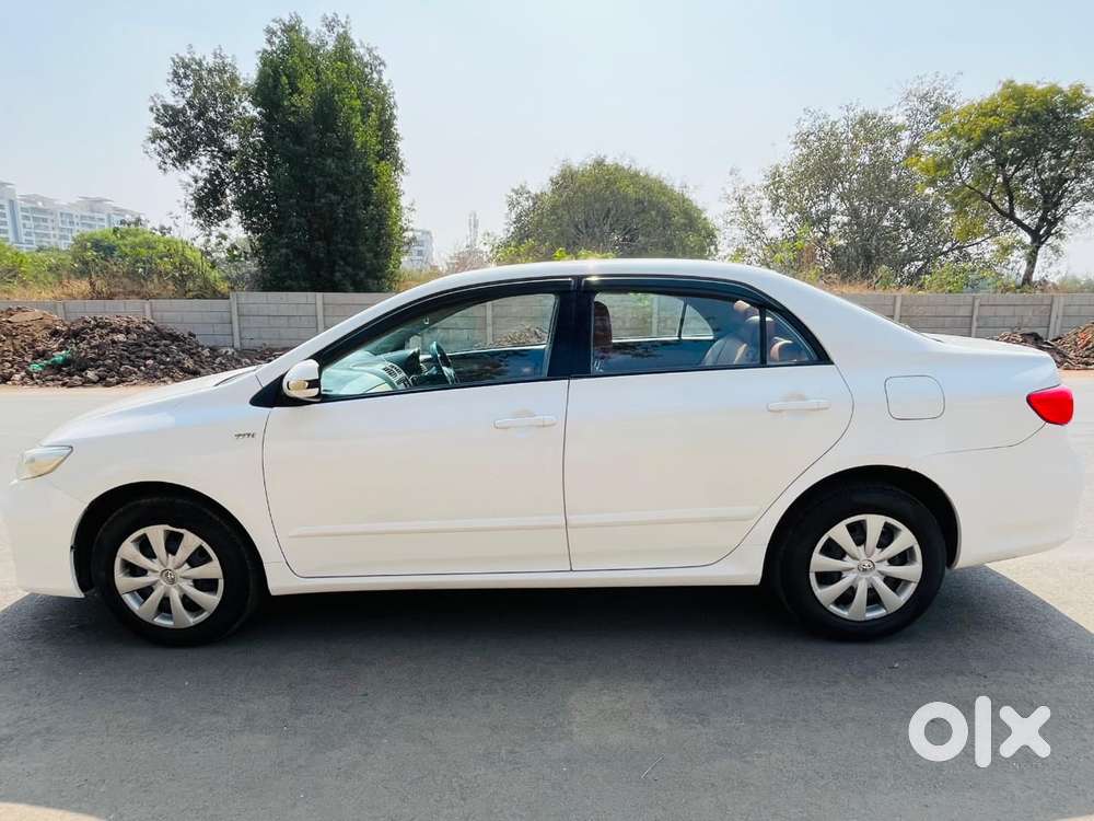 Toyota Corolla Altis J, 2013, Petrol