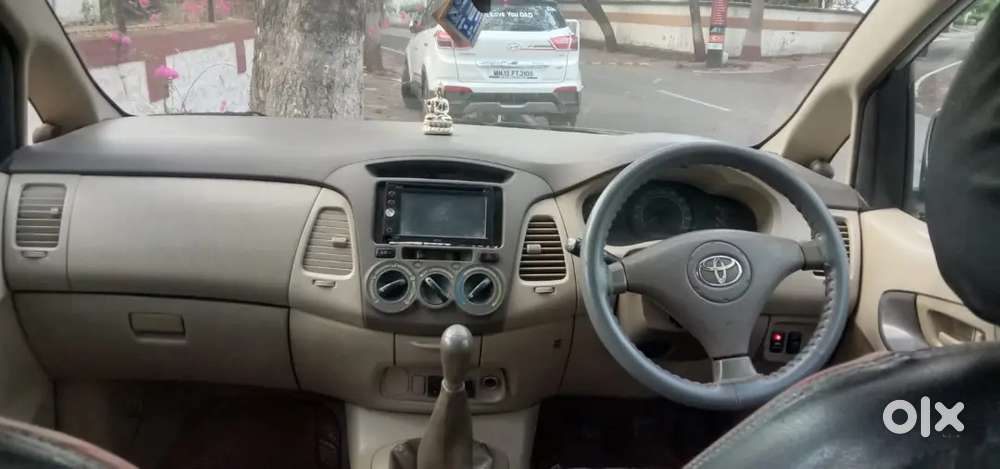 Toyota Innova Hycross 2006