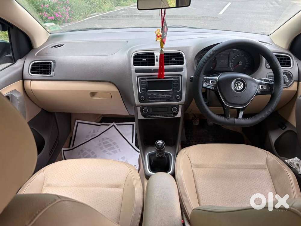 Volkswagen Vento Celeste 1.6 Highline, 2015, Diesel