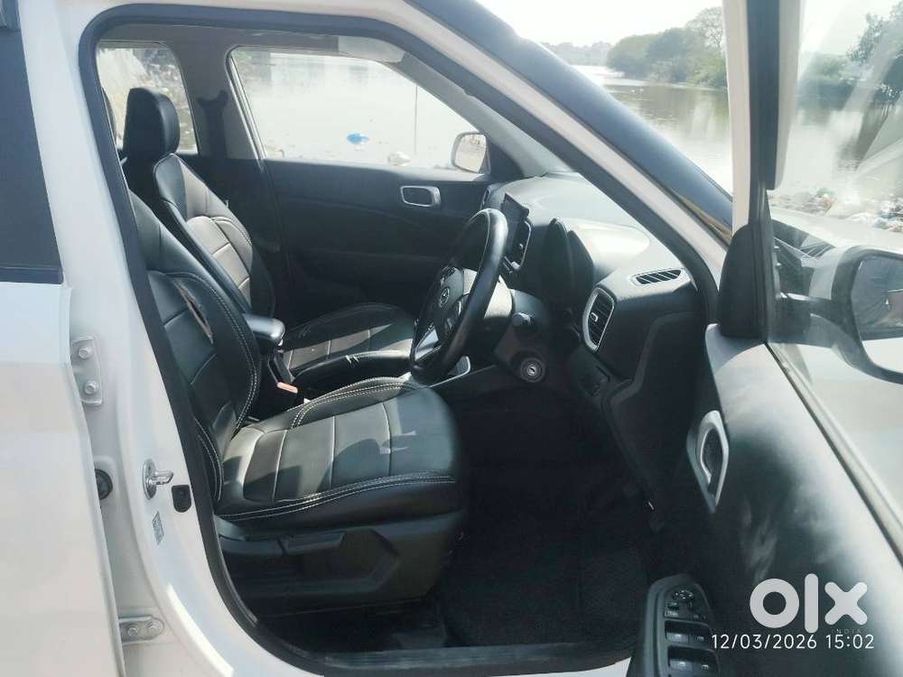 Hyundai Venu With Sunroof