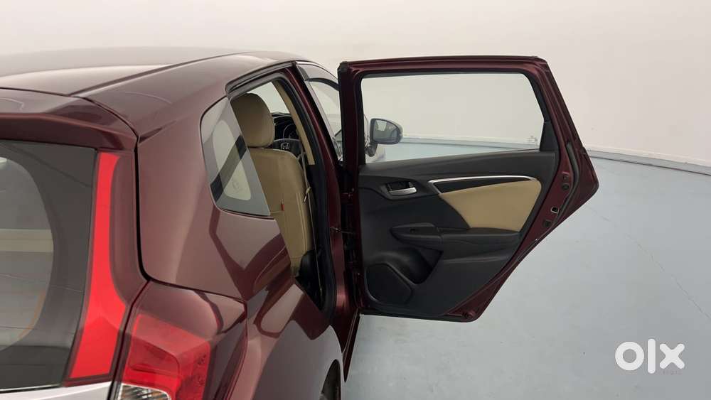 Honda Jazz [2020-2023] 1.2 Vx I-vtec Mt, 2015, Petrol