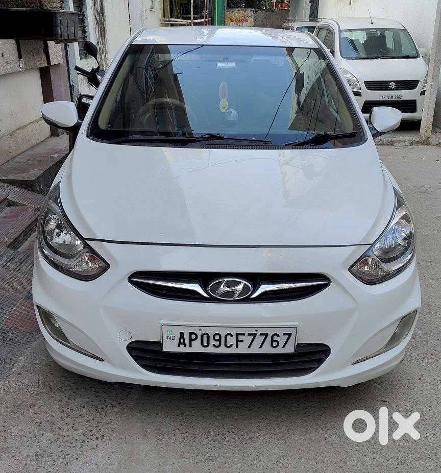 Hyundai Verna Fluidic 1.6 Crdi Sx Opt, 2011, Diesel