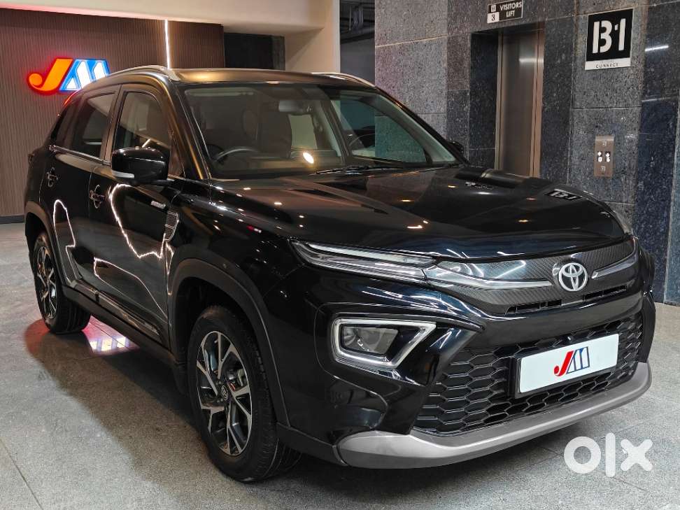 Toyota Urban Cruiser Hyryder 1.5 V Hybrid, 2023, Petrol